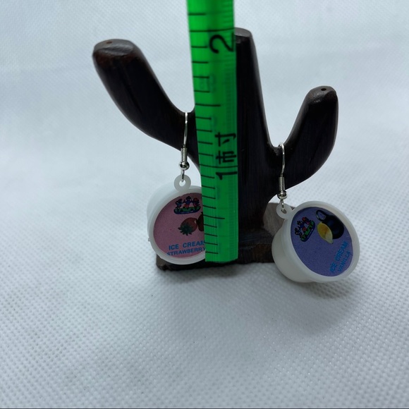 Handmade Vintage Ice Cream Tub Snack Charm Earrings Strawberry and Vanilla - Picture 3 of 3